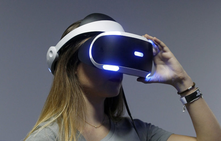 Five Exciting Things You Can With a Virtual Reality Headset