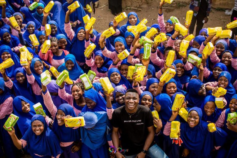 Social Media -- Pamilerin