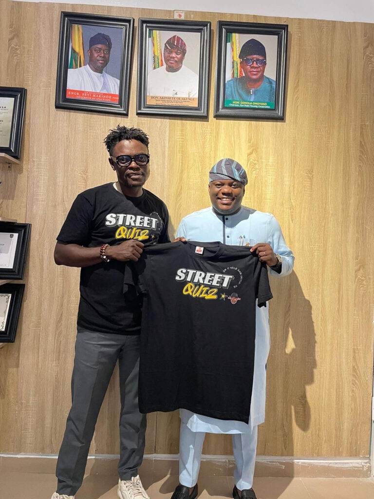 Akinsete Olakunle Sponsors Street Quiz